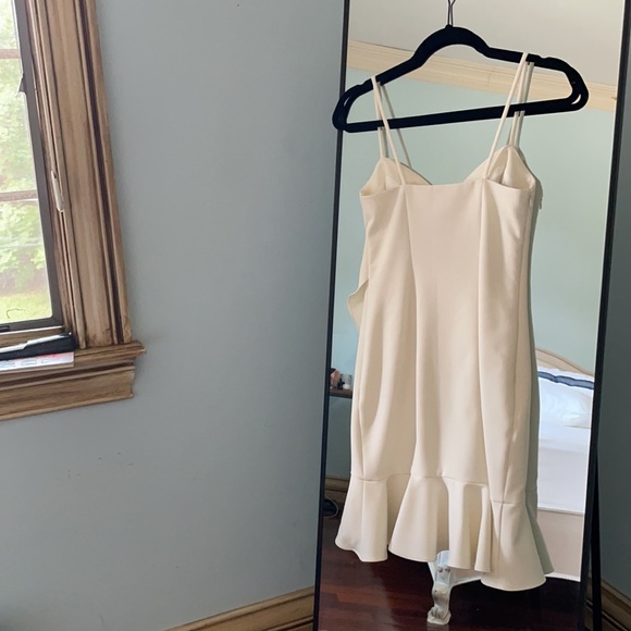 Likely White Dress size 00 - Picture 3 of 4